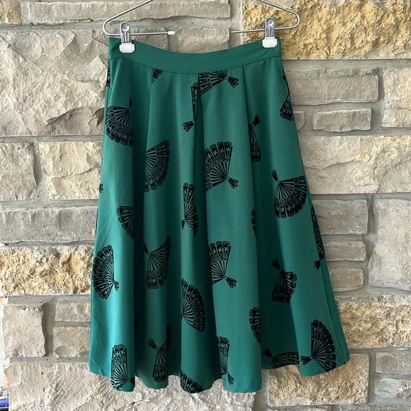 Bettie Page Las Vegas Vintage Inspired A-line Green Skirt Size Medium - Picture 1 of 16